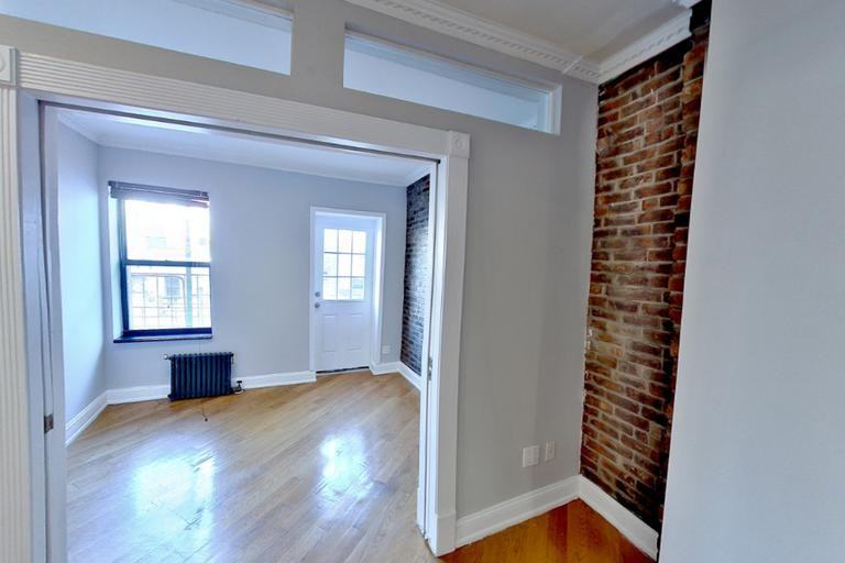 279 E 10th St #15 - Photo 3 of 5