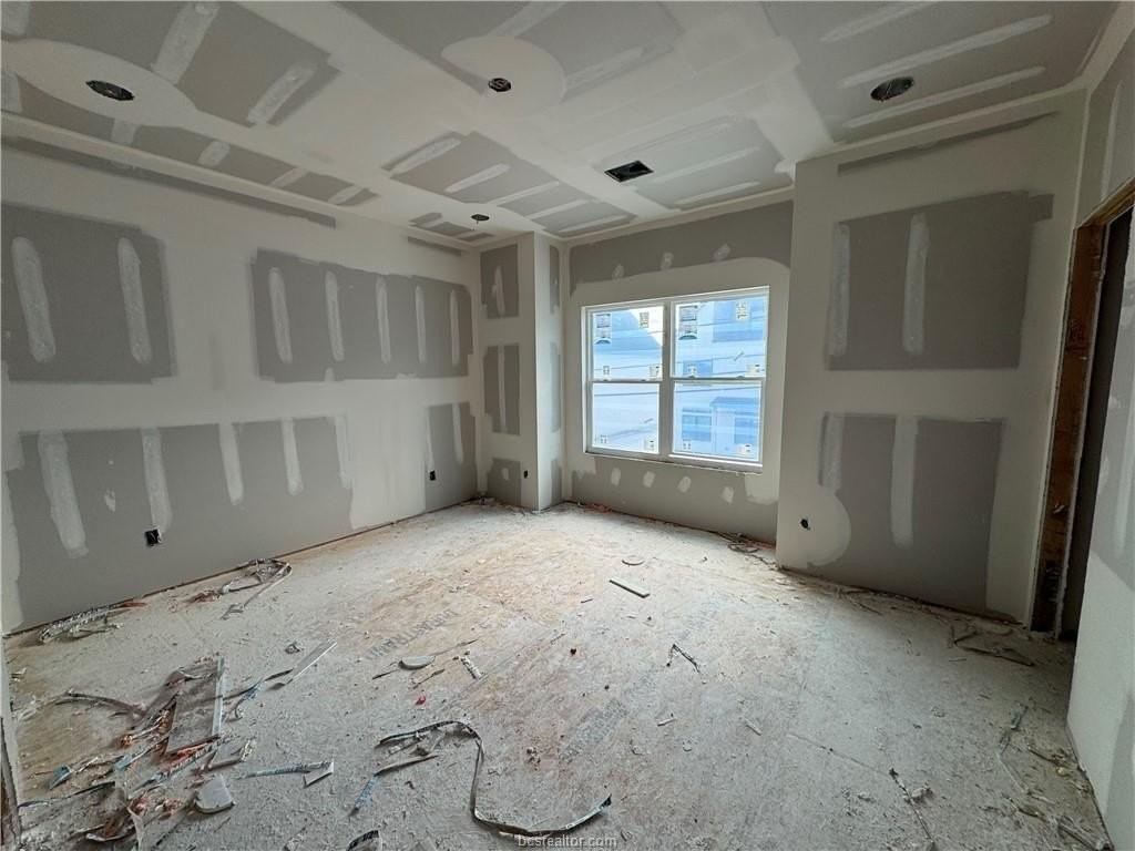 215 Richards St Unit B - Photo 6 of 9