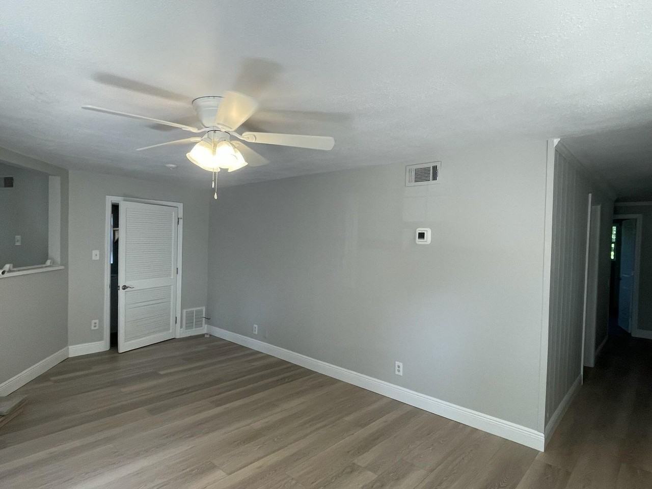 133 3rd St Unit B - Photo 4 of 32