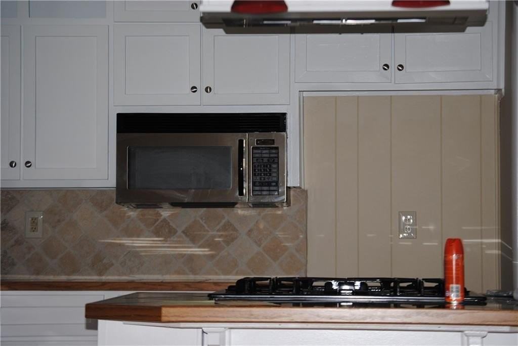 1432 Spring Valley Ln - Photo 2 of 6