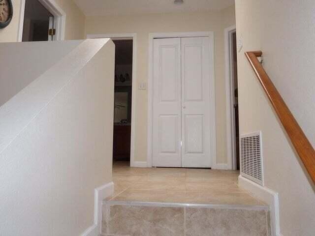 2401 Chelwood Park Blvd Ne Unit B-1 - Photo 7 of 9