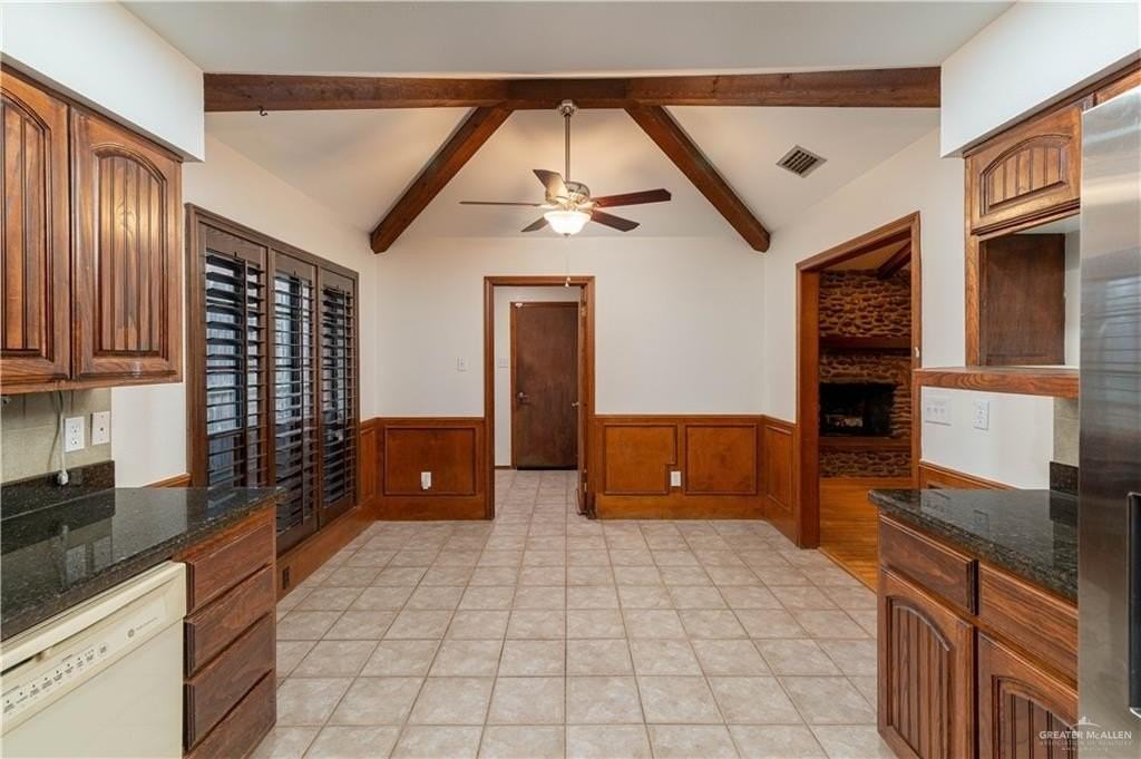 313 Xanthisma Ave - Photo 7 of 19