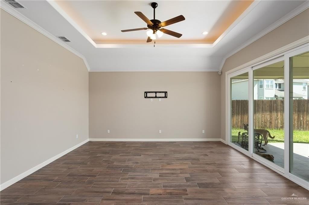 4400 Caddo Ln - Photo 3 of 18