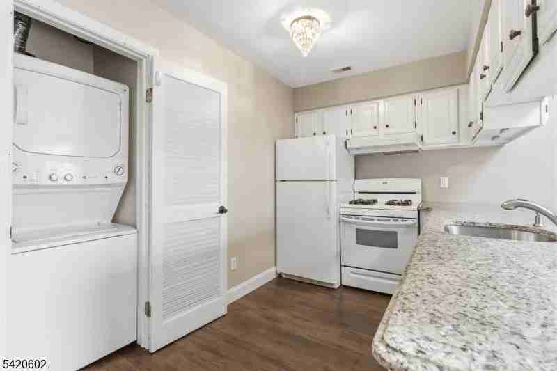 1 Onuma Ct #4 - Photo 2 of 17