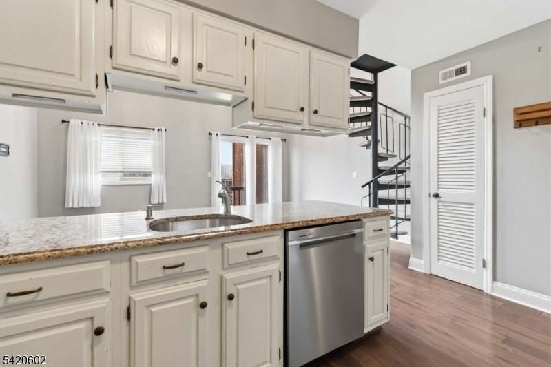 1 Onuma Ct #4 - Photo 3 of 17