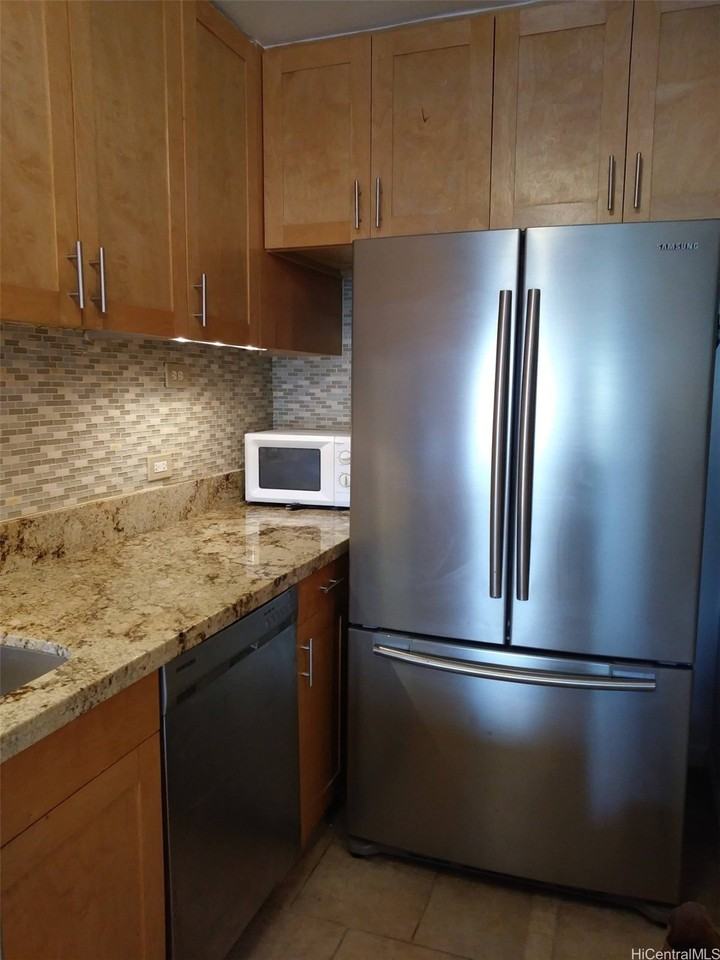 1645 Ala Wai Blvd Apt 501 - Photo 2 of 12