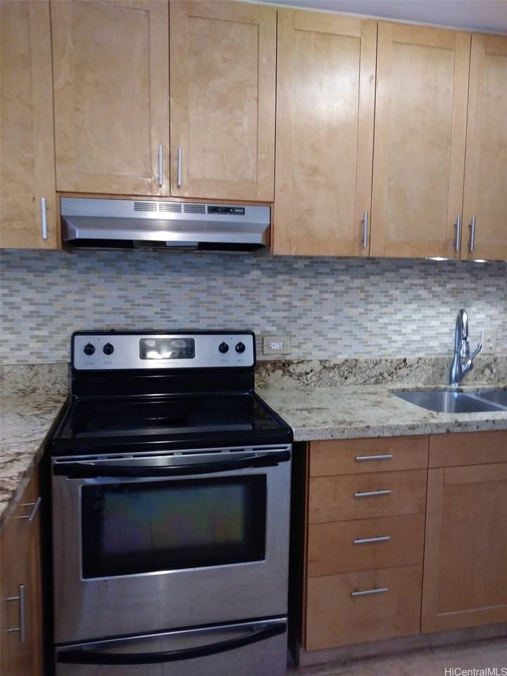 1645 Ala Wai Blvd Apt 501 - Photo 3 of 12