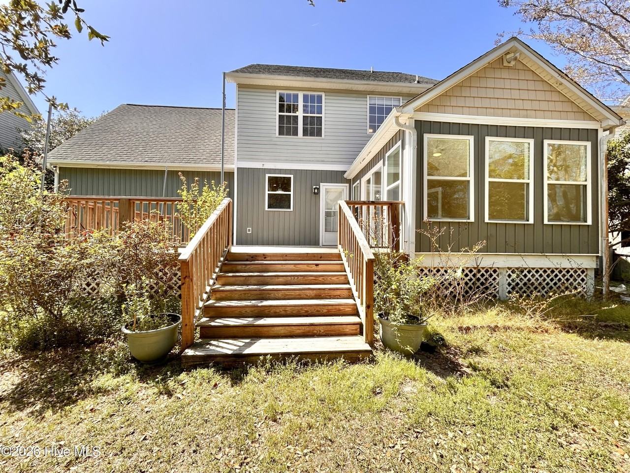 1006 Meridian Dr - Photo 4 of 50