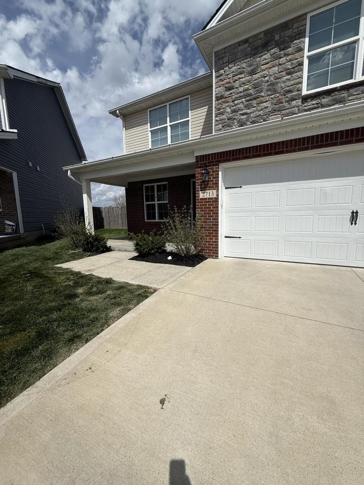 2716 Hailey Rose Way - Photo 3 of 24
