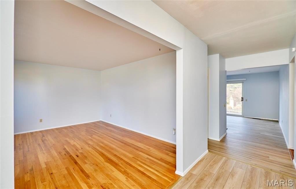 815 Montmartre Ct - Photo 4 of 43