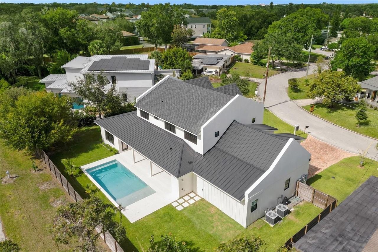 1814 Barker Dr - Photo 3 of 50