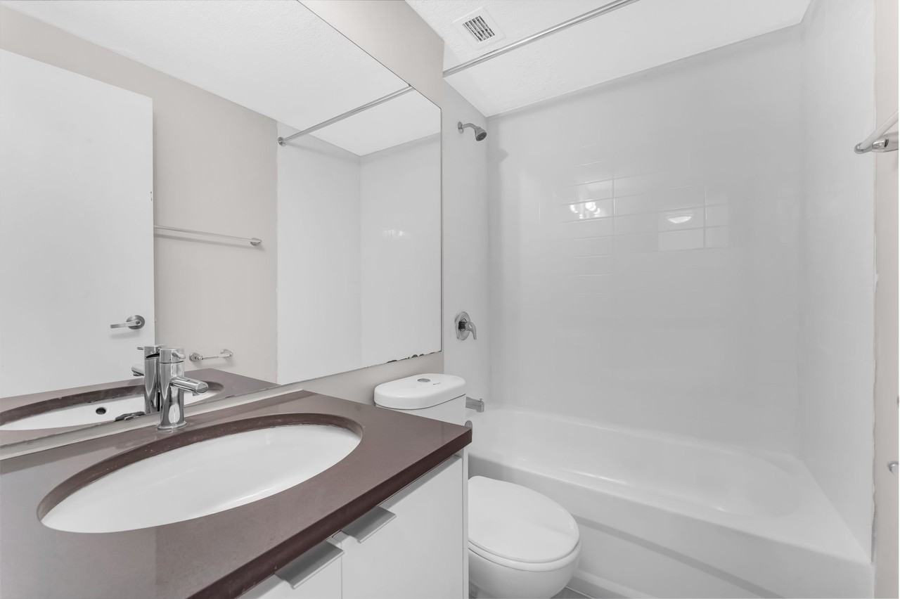 145 York St - Photo 7 of 50