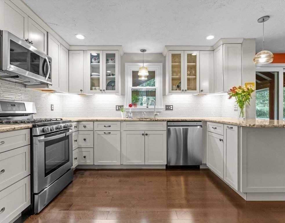 9 Pleasantview Ter - Photo 2 of 30