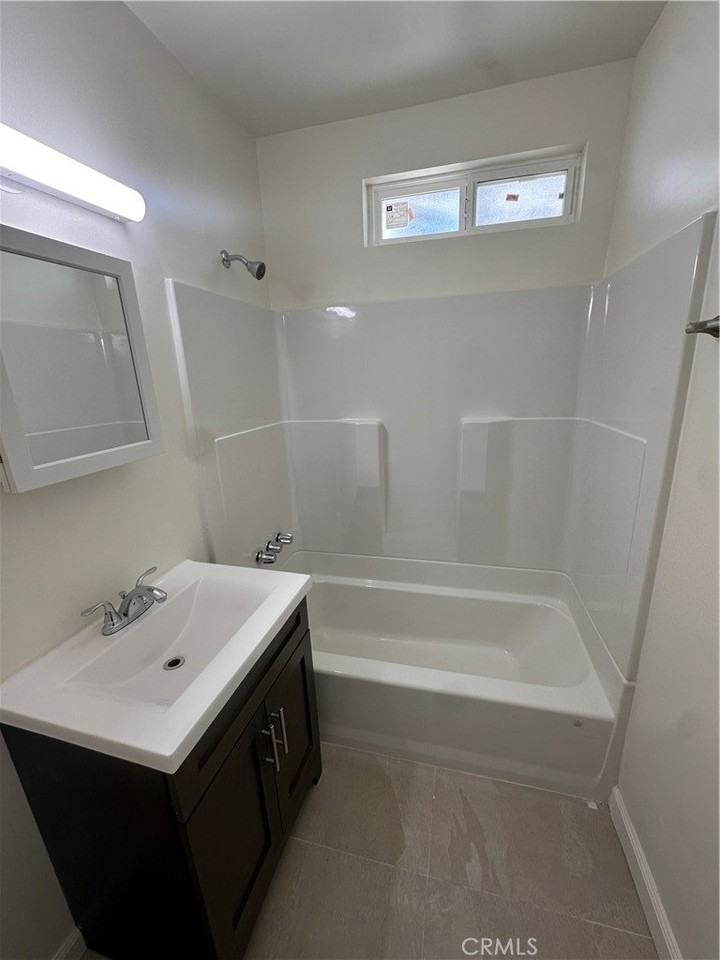 12817 Barbara Ann St - Photo 4 of 8