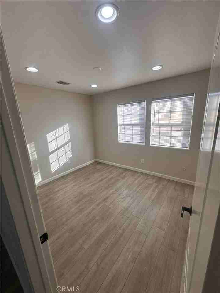 3835 Camellia Dr - Photo 4 of 6