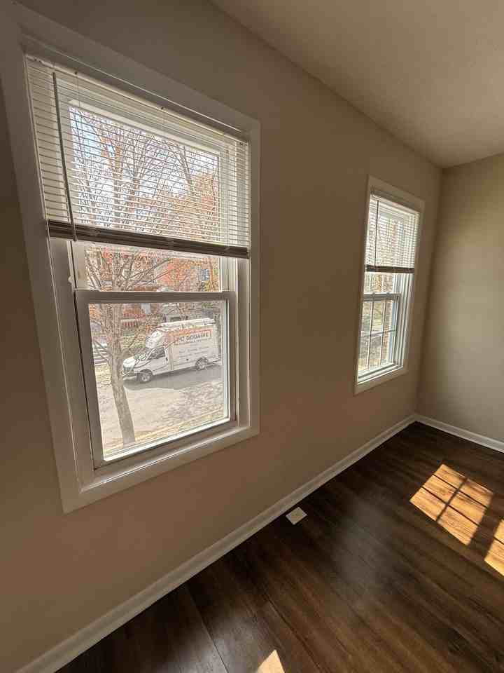 1520 Isherwood Street Northeast - Photo 3 of 19