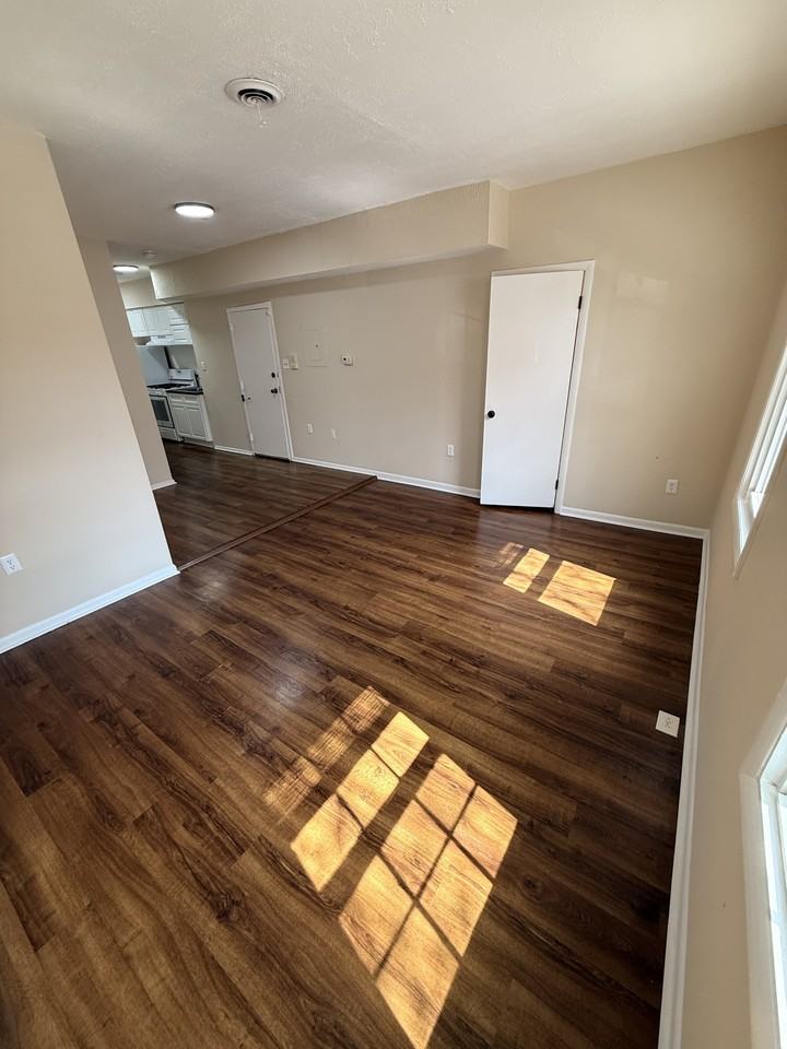 1520 Isherwood Street Northeast - Photo 4 of 19