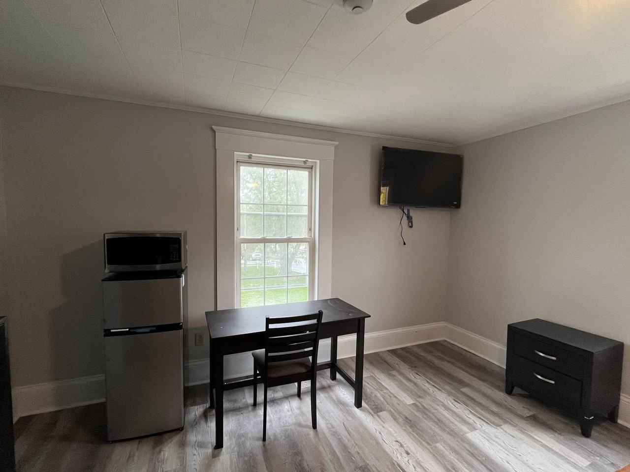 423 King Street - Photo 3 of 8