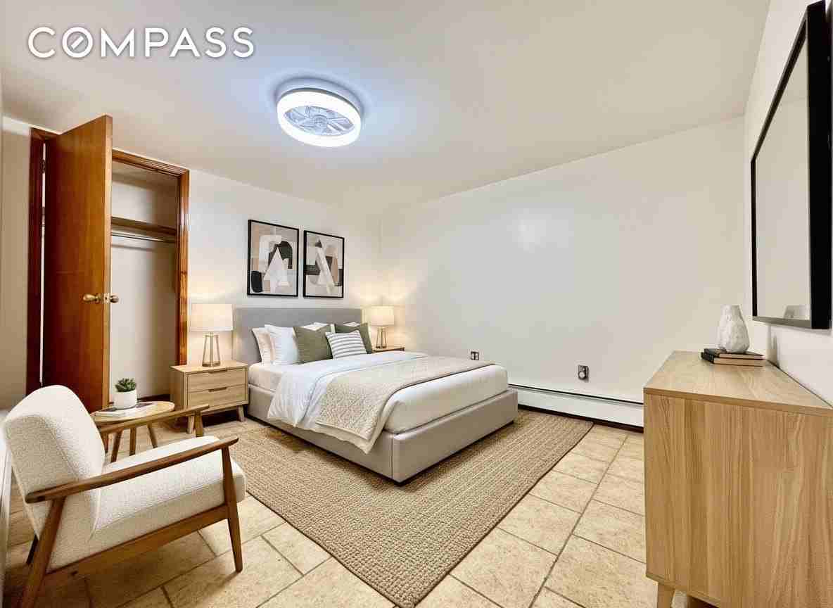 1015 Lincoln Pl #1 - Photo 3 of 7