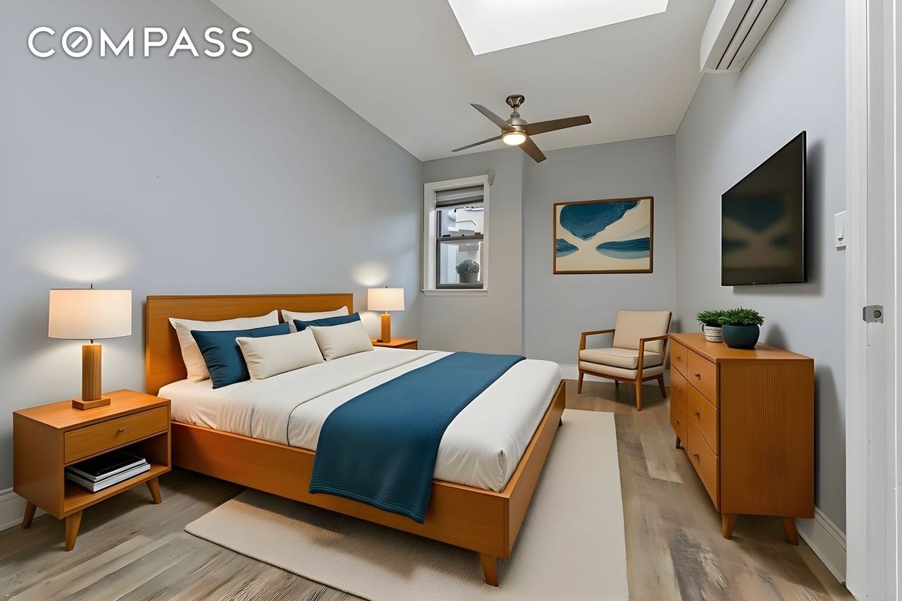 488 Carroll St #1 - Photo 4 of 7