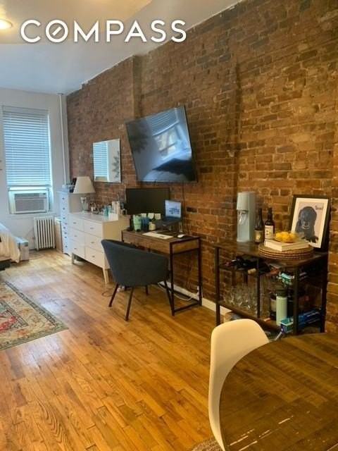 143 Sullivan St #12 - Photo 3 of 11