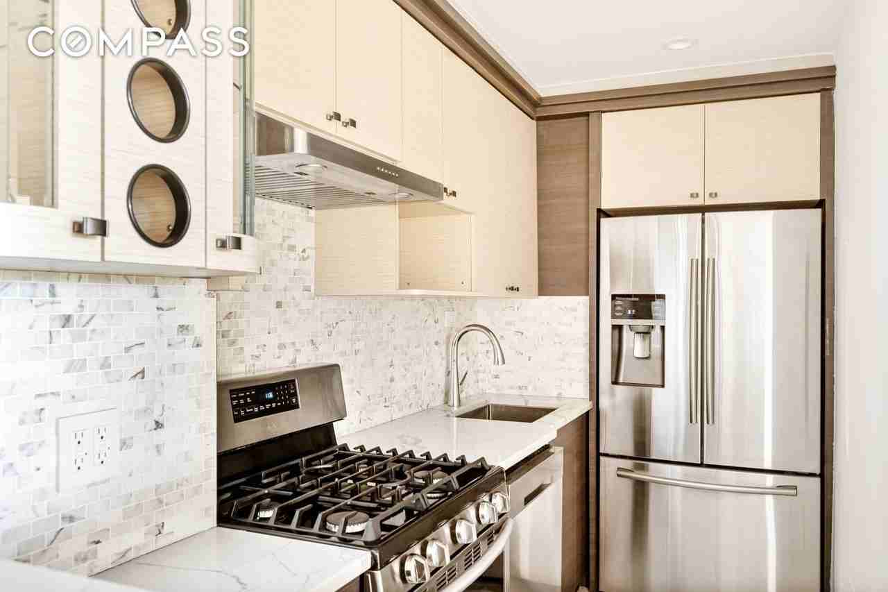 310 Lenox Rd #4S - Photo 6 of 7