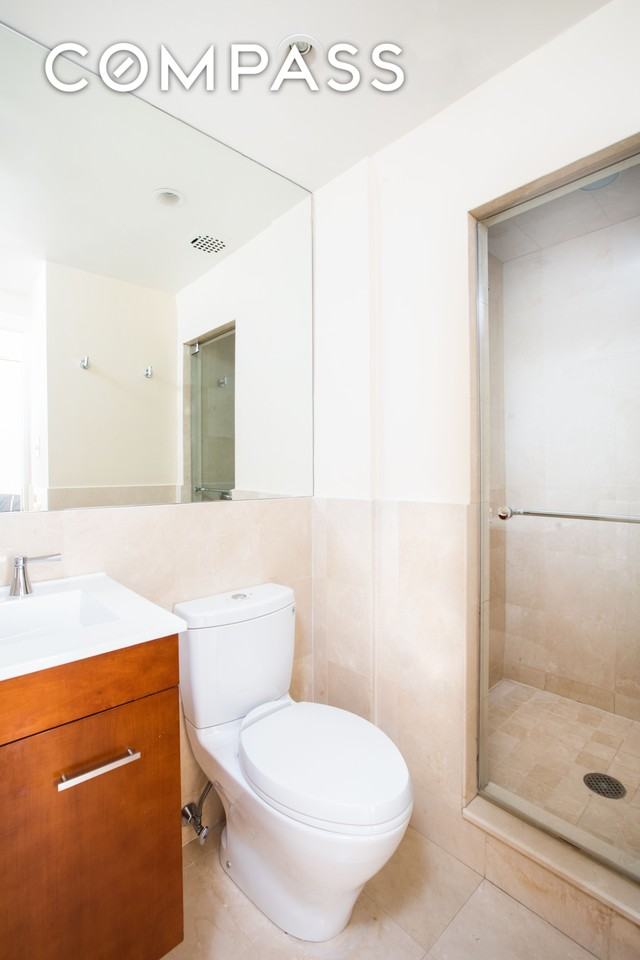 111 E 56th St #1705 - Photo 5 of 11