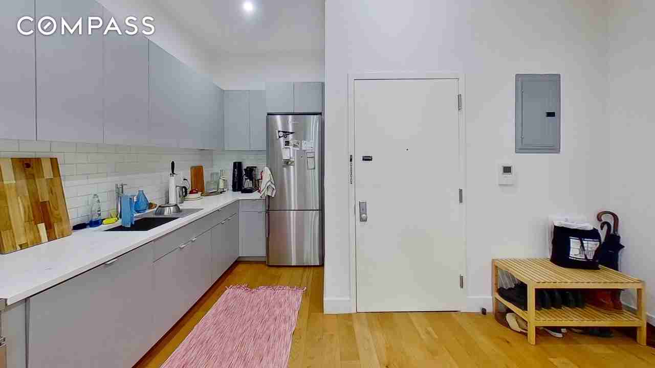 45 Troutman St #2B - Photo 4 of 7