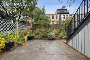 682 10th St - Photo 1 of 1