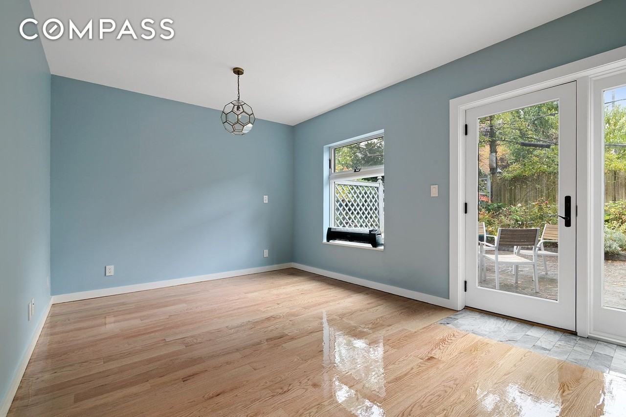 682 10th St - Photo 4 of 6