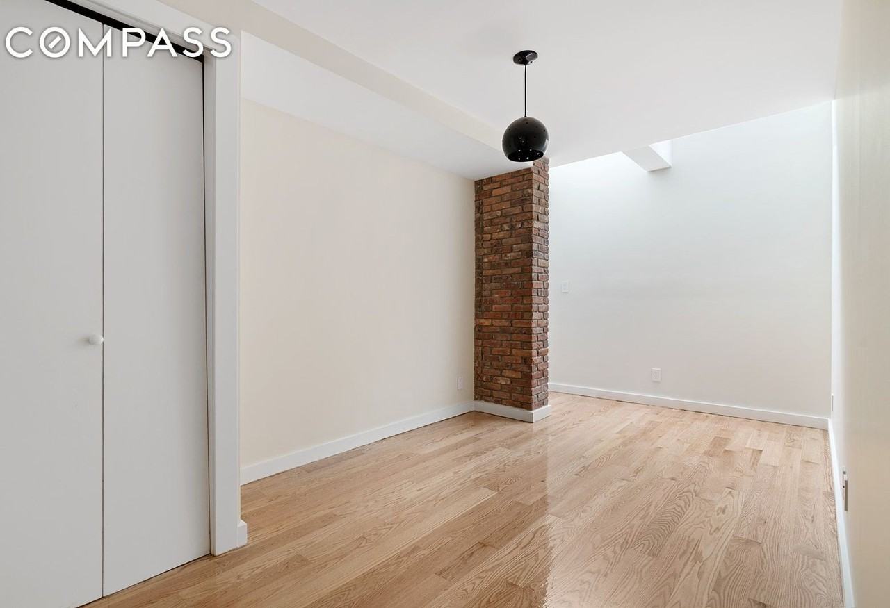 682 10th St - Photo 5 of 6