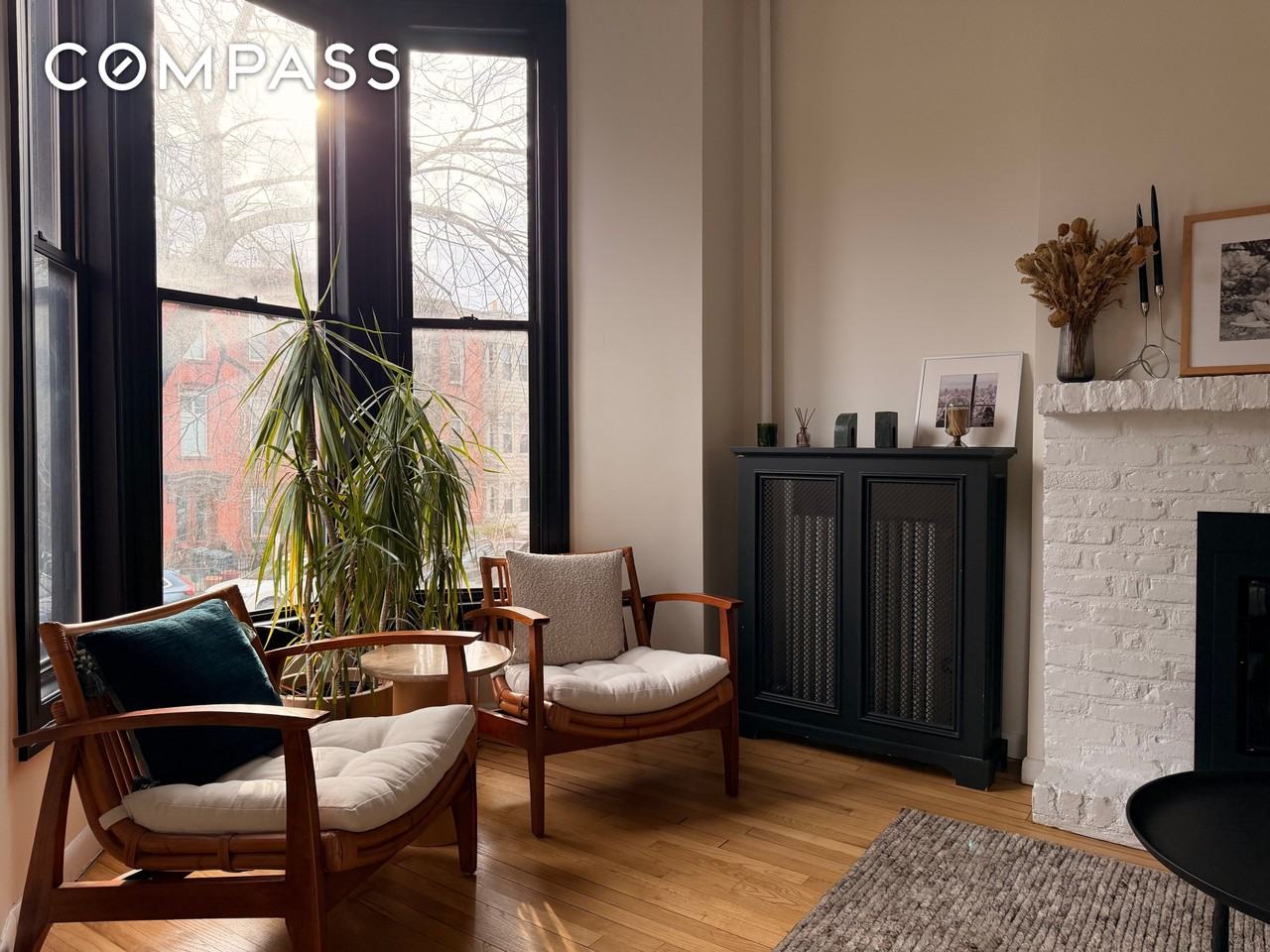 427 10th St #TH - Photo 5 of 18