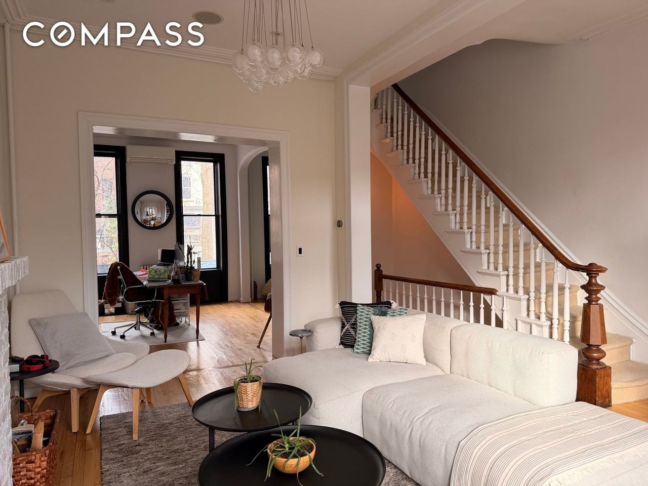 427 10th St #TH - Photo 7 of 18