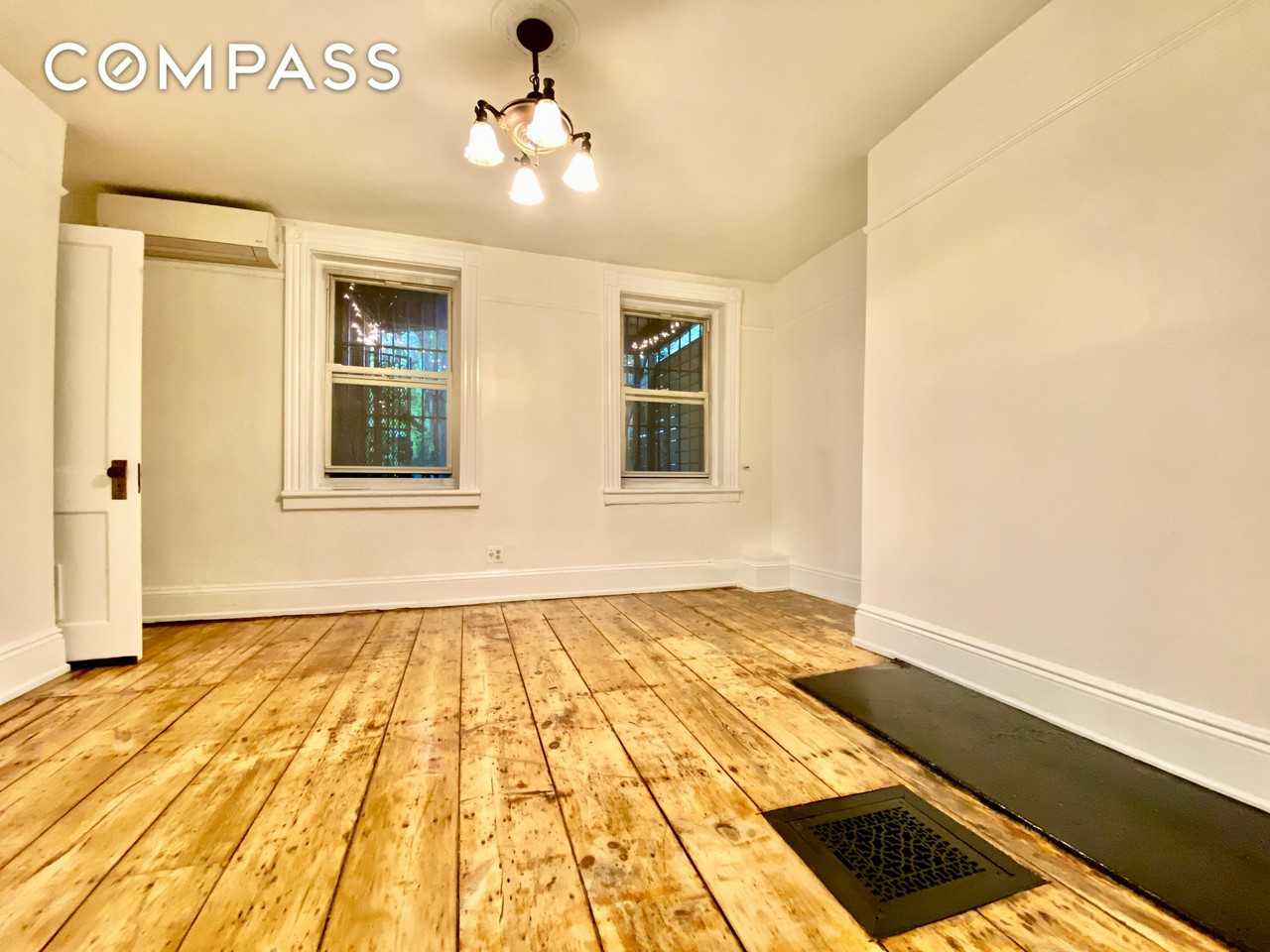 119 Gates Ave #1 - Photo 4 of 10