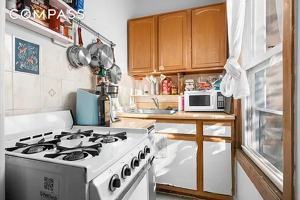 featured image of 216 7th St #2A