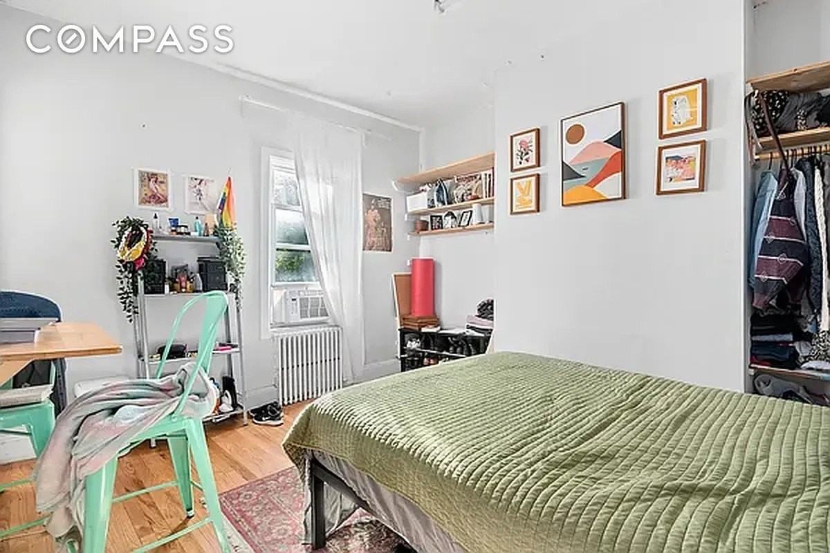 216 7th St #2A - Photo 2 of 3