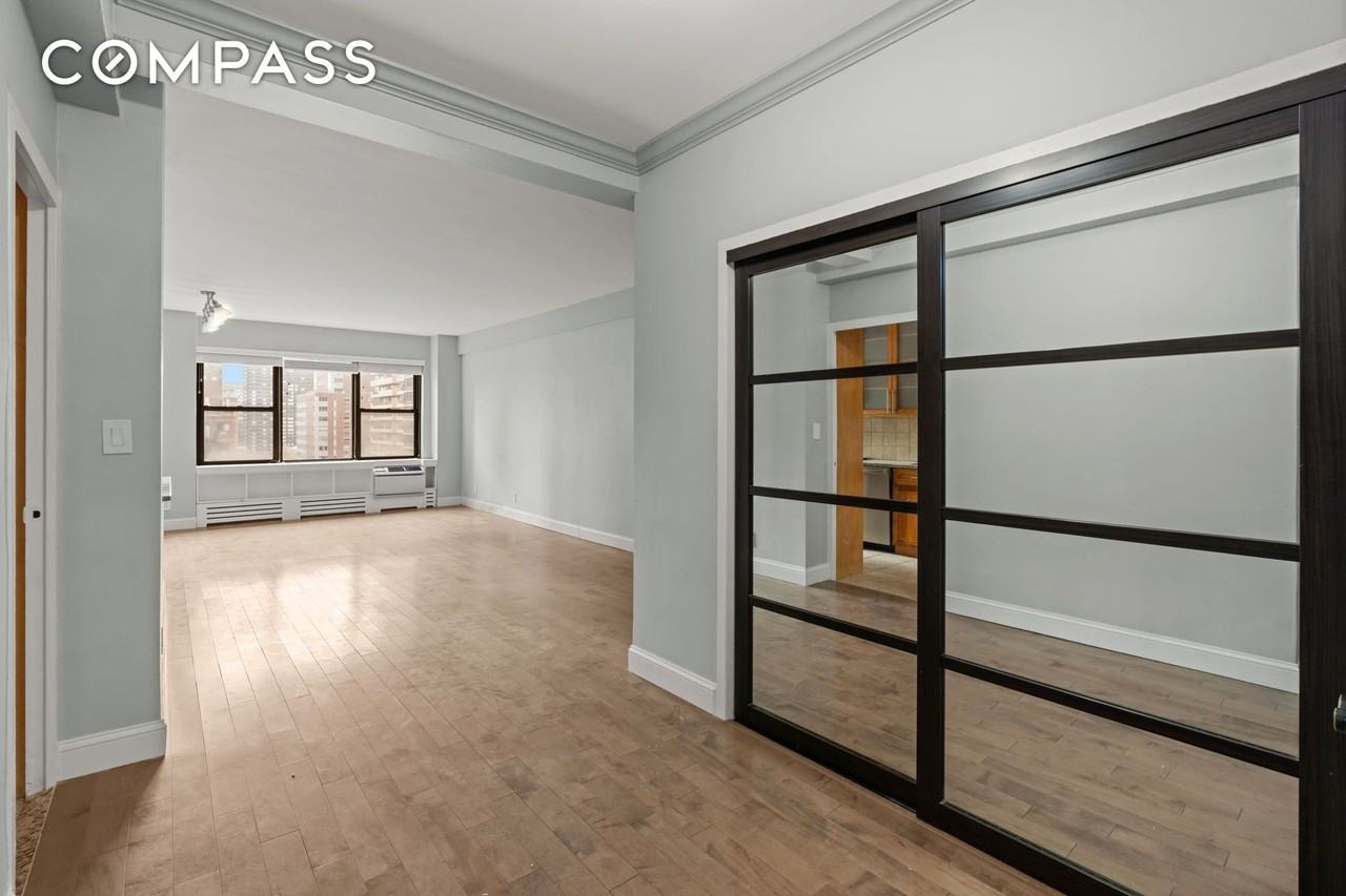 2 Tudor City Pl #6JOS - Photo 2 of 16