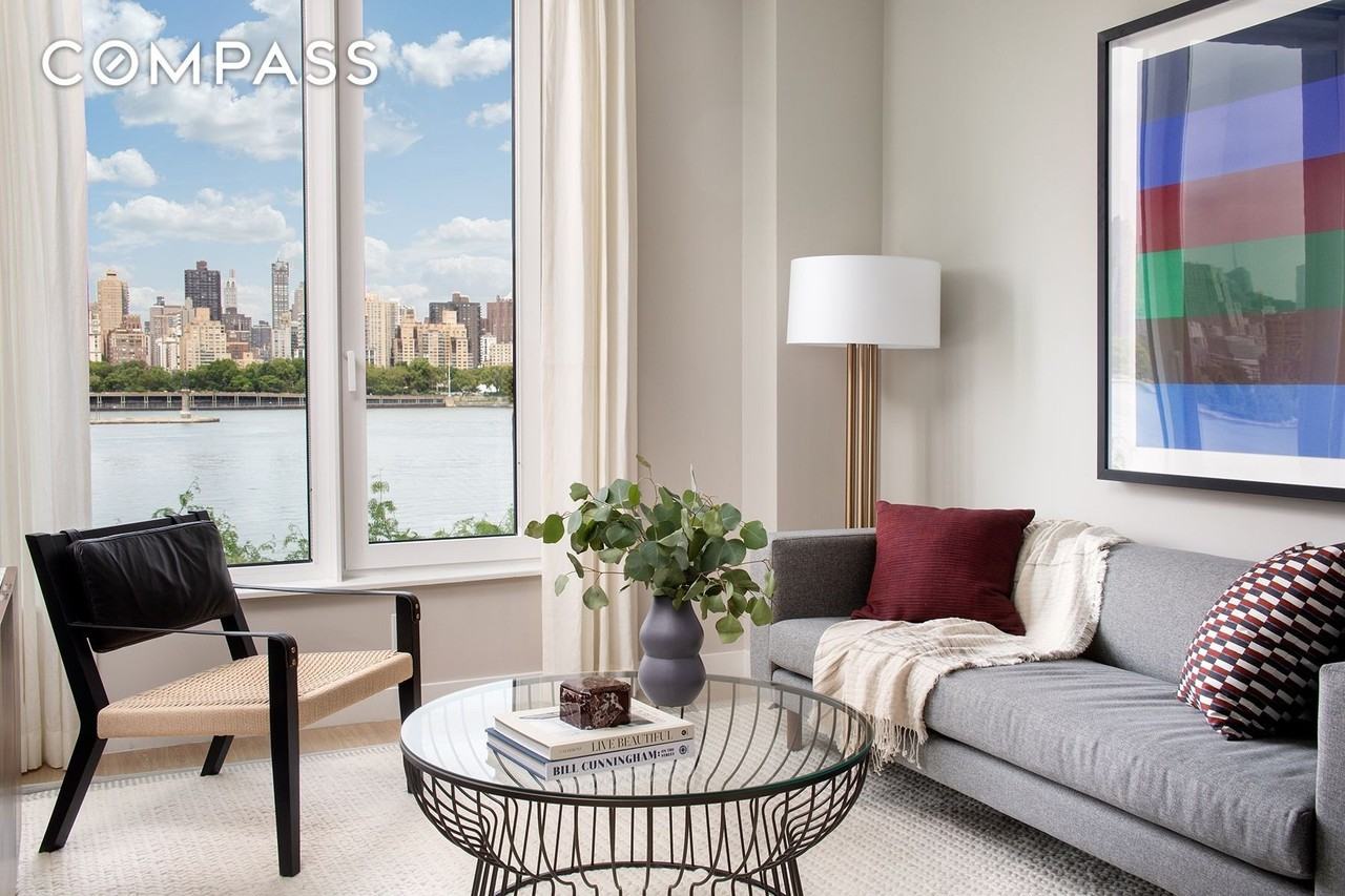 3077 Vernon Blvd #610S - Photo 2 of 9