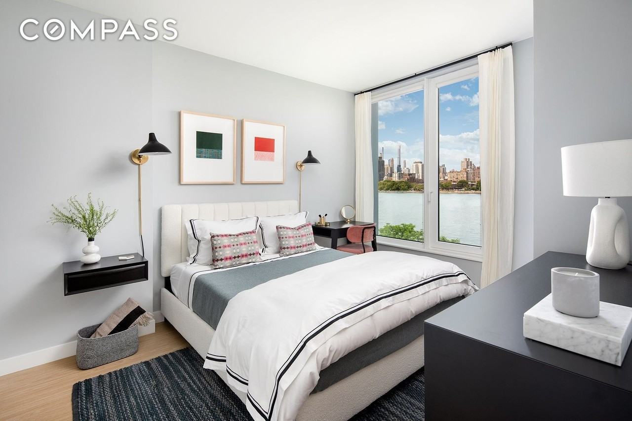 3077 Vernon Blvd #610S - Photo 3 of 9