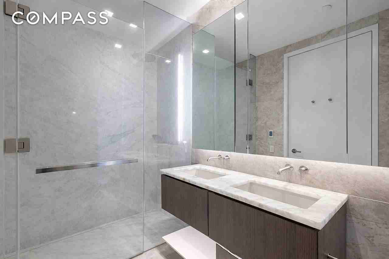 500 W 18th St #W9D - Photo 5 of 5