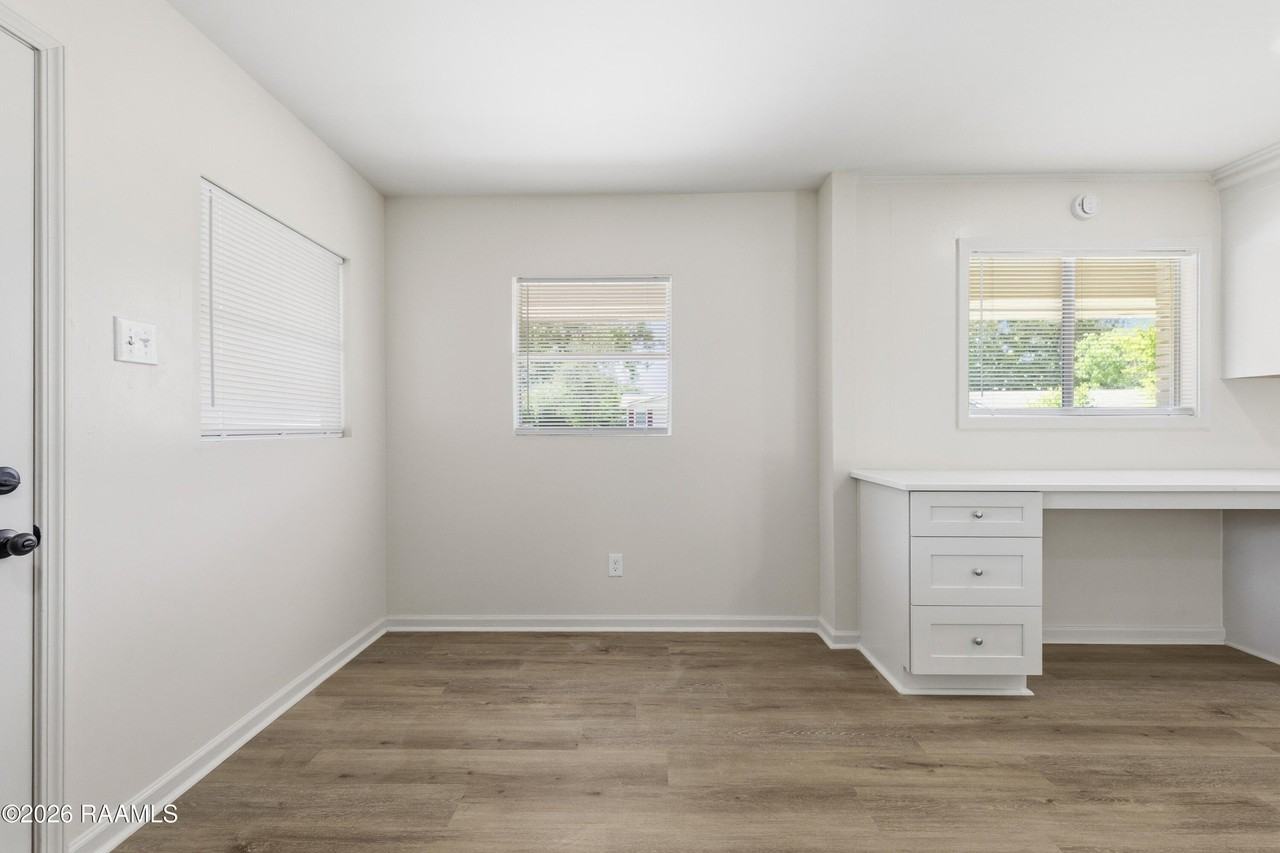 317 Kim Dr - Photo 6 of 24