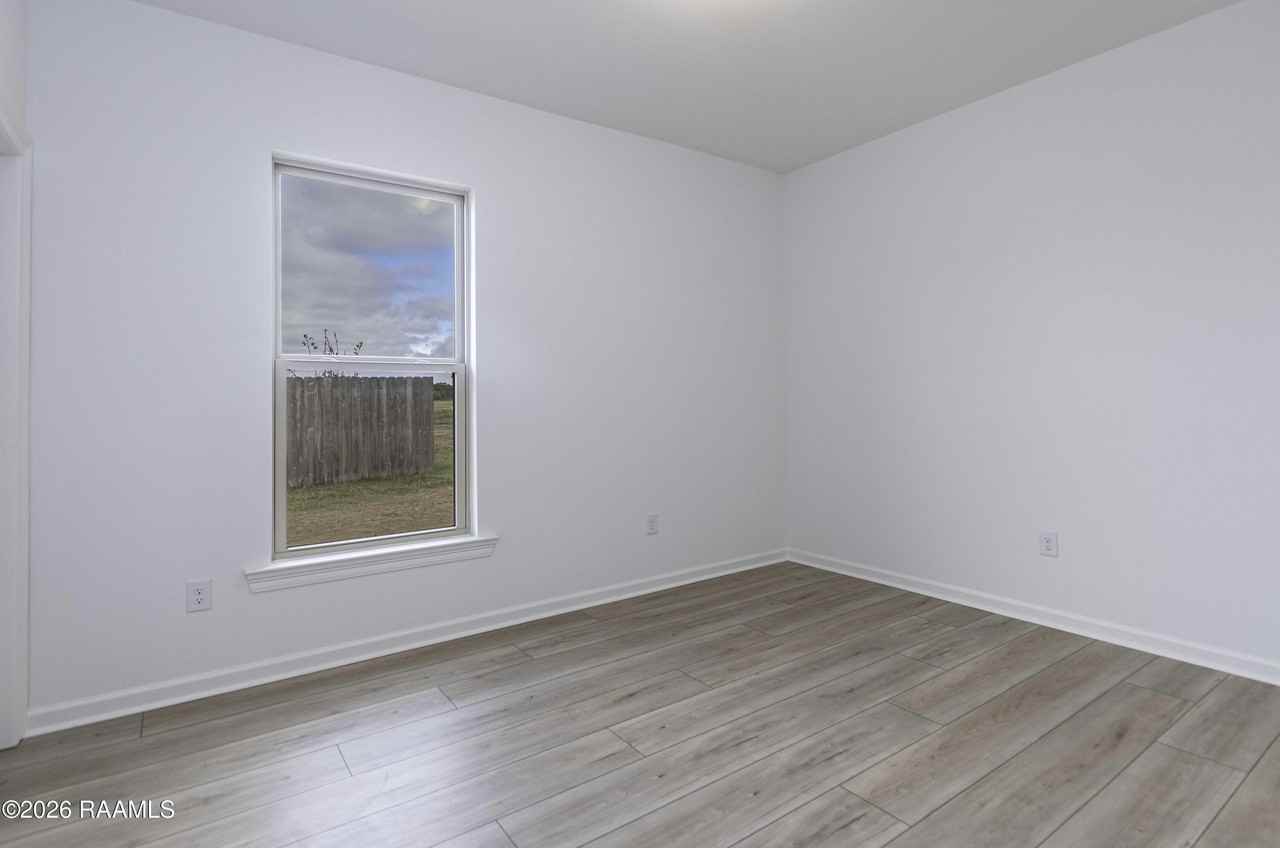 119 Brattle Ct - Photo 2 of 19