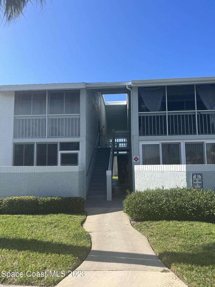 969 Sonesta Ave Ne #206