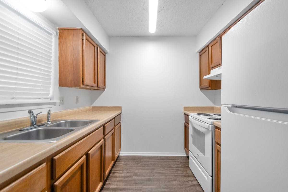 1810 Bishop Rd - Photo 6 of 10