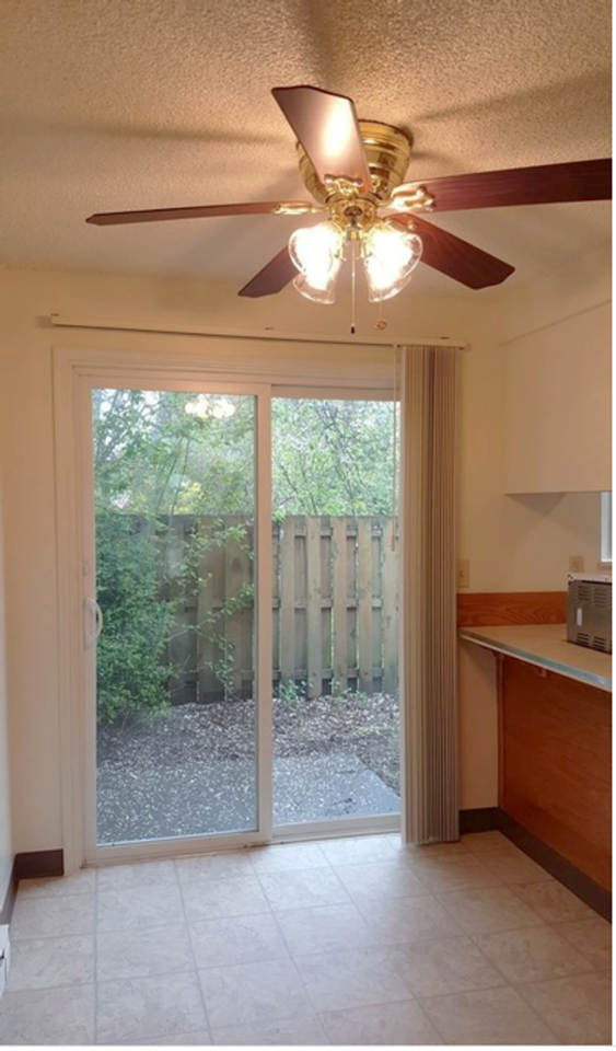 13625 SE Stark St. - Photo 6 of 36