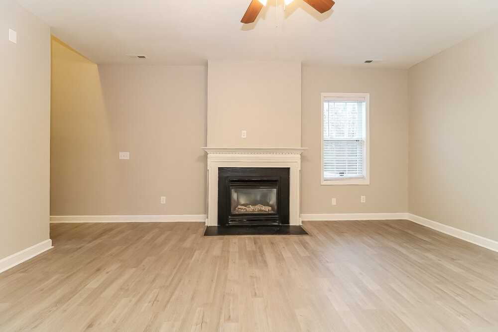 3213 Rendezvous Dr - Photo 5 of 17