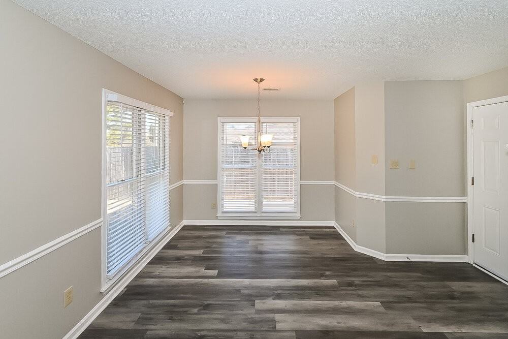 7976 Tankard Dr - Photo 5 of 16