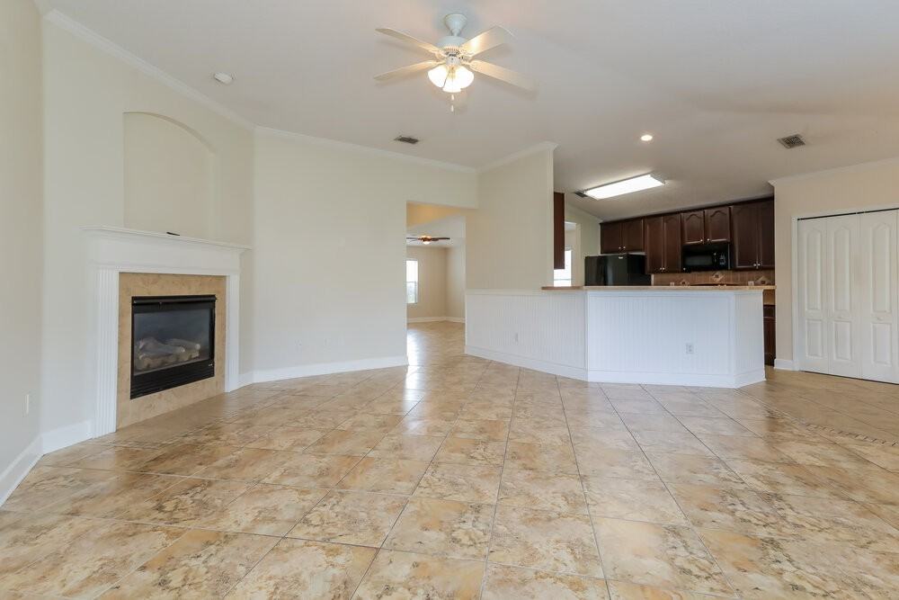 2732 Woodsdale Dr - Photo 4 of 15