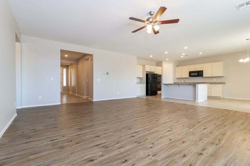 6114 S 30th Ln - Photo 4 of 16