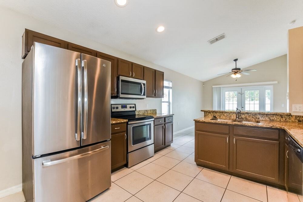 11001 Siting Pl - Photo 6 of 16